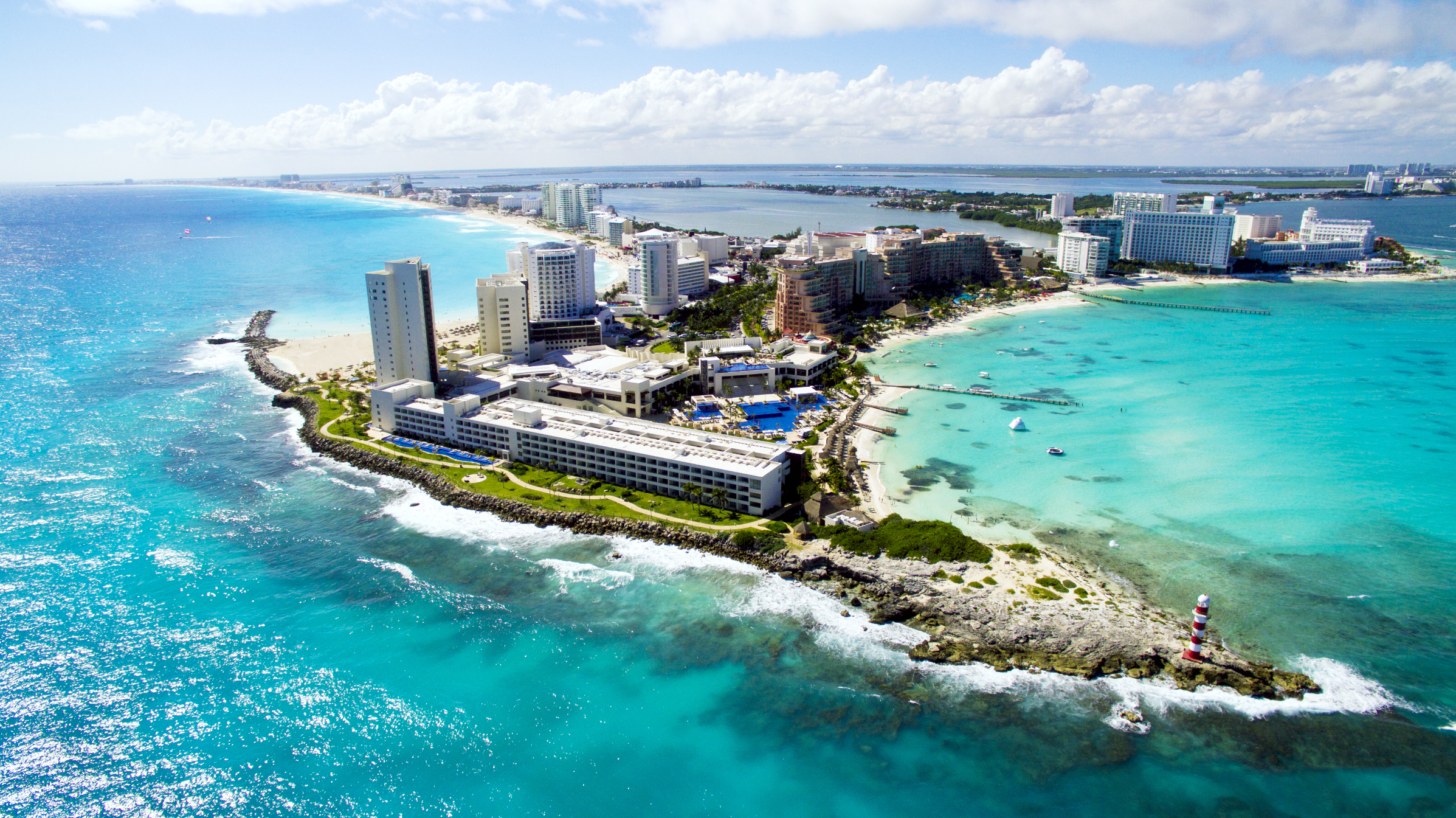 La Revolución del Home Office: Cómo Cancún se Está Convirtiendo en el Nuevo Hub para Nómadas Digitales y Trabajadores Remotos