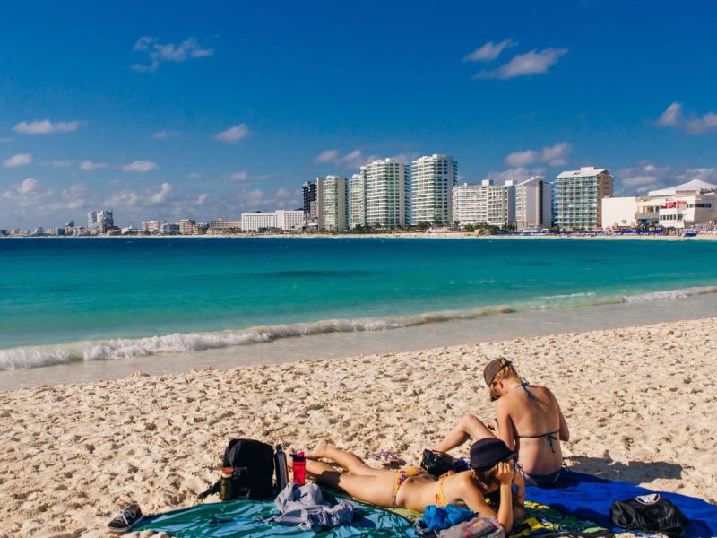 Cancún vs. el resto de México ¿Quién lidera en rentabilidad inmobiliaria (1) Cancún vs. el resto de México ¿Quién lidera en rentabilidad inmobiliaria (1)